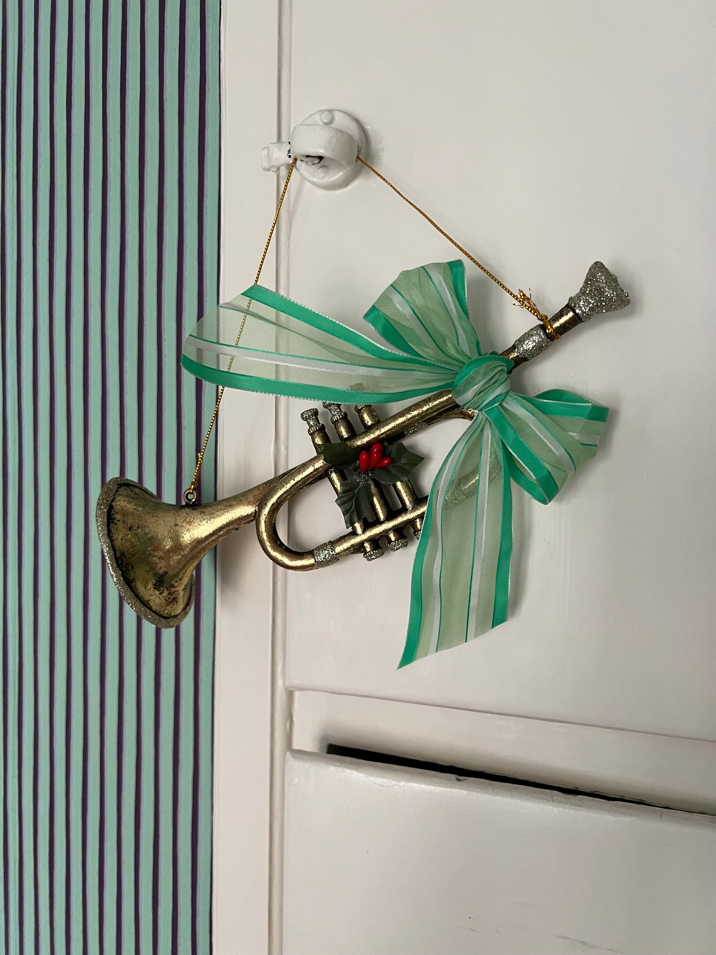 CHRISTMAS TRUMPET