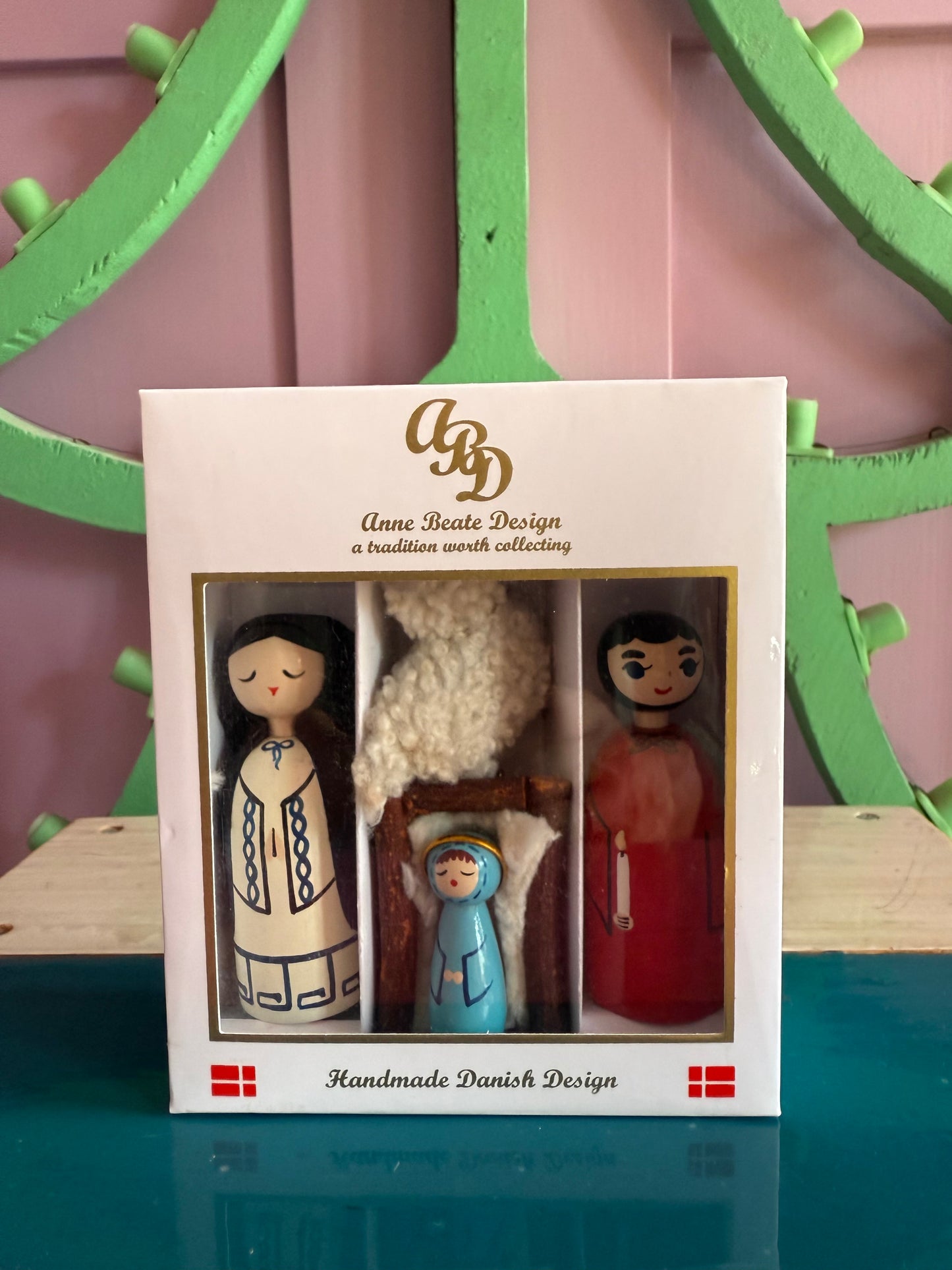 HANDPAINTED NATIVITY SET
