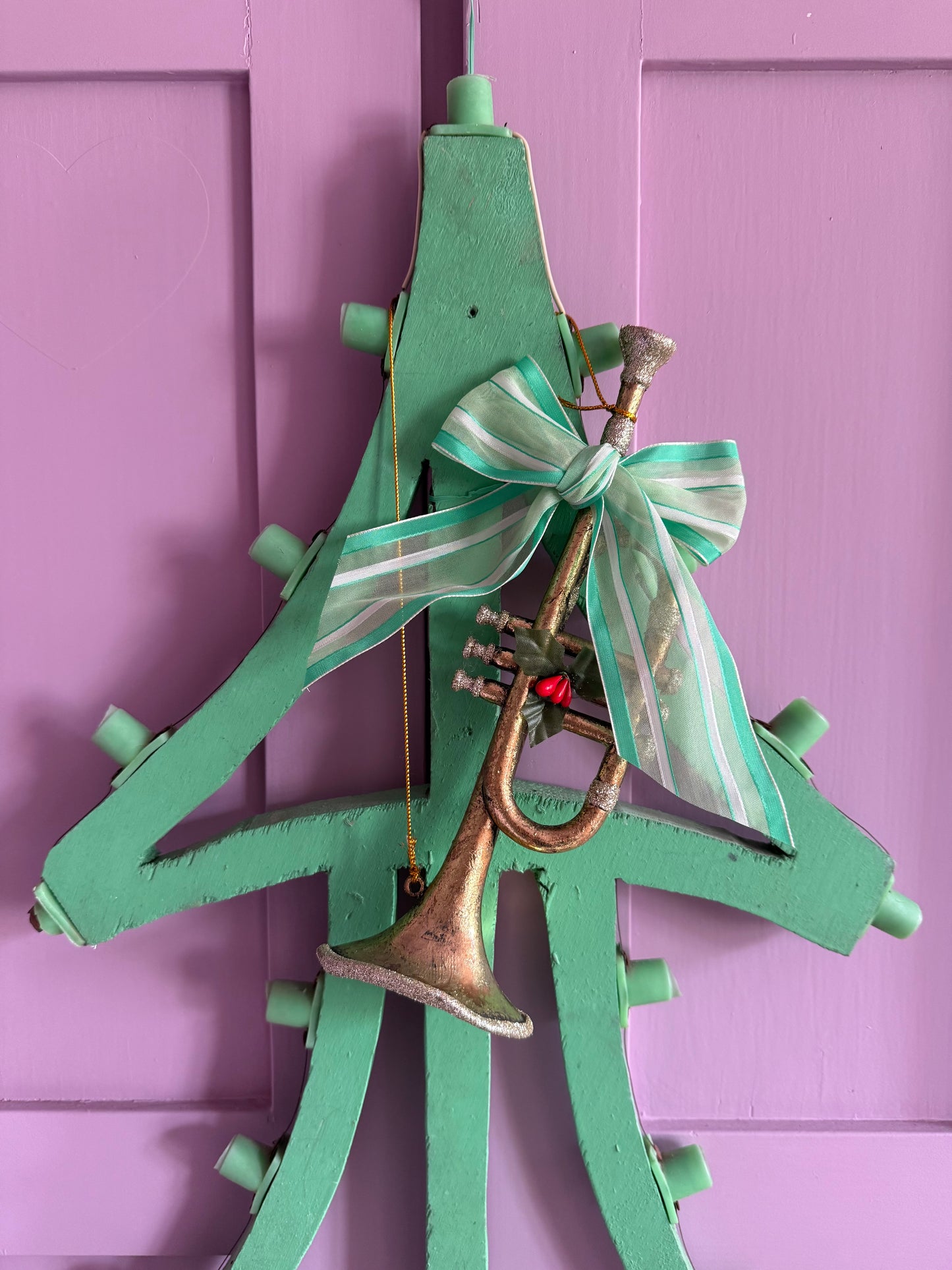 CHRISTMAS TRUMPET