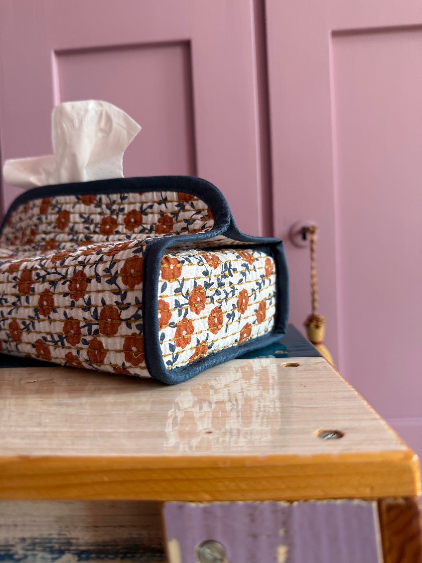 TISSUE BOX HOLDER - CRÈME de la CRÈME à la HELLE