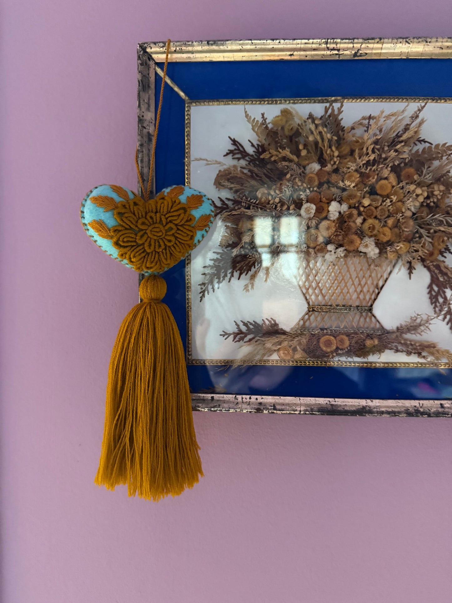 EMBROIDED EASTER HEART NR. 3