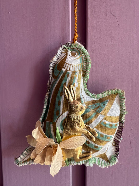 EASTER WALL DECORATION - CRÈME de la CRÈME à la HELLE