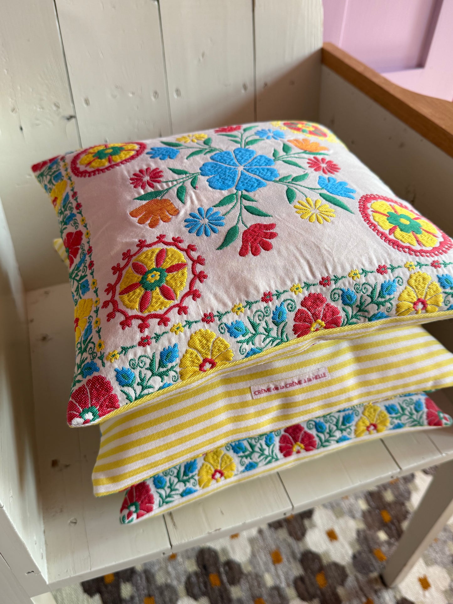 LE PETIT PILLOW NR. 2 - CRÈME de la CRÈME à la HELLE