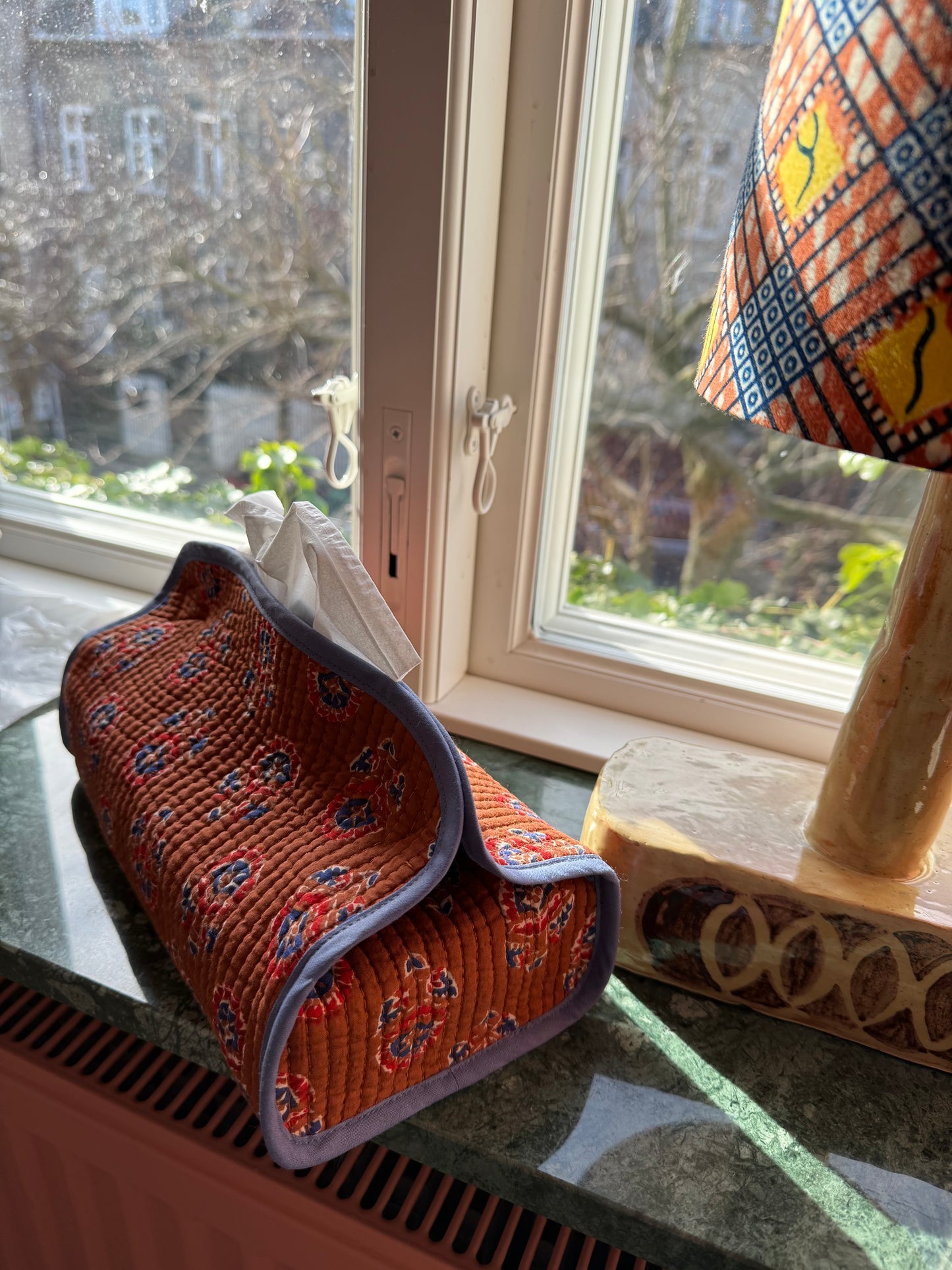 TISSUE BOX HOLDER - CRÈME de la CRÈME à la HELLE