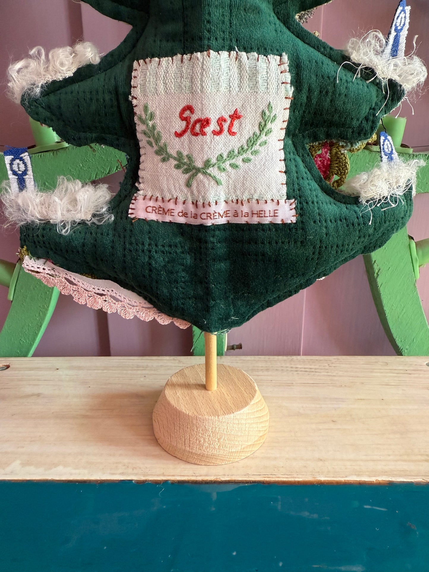CHRISTMAS TREE NR. 2 - CRÈME de la CRÈME à la HELLE