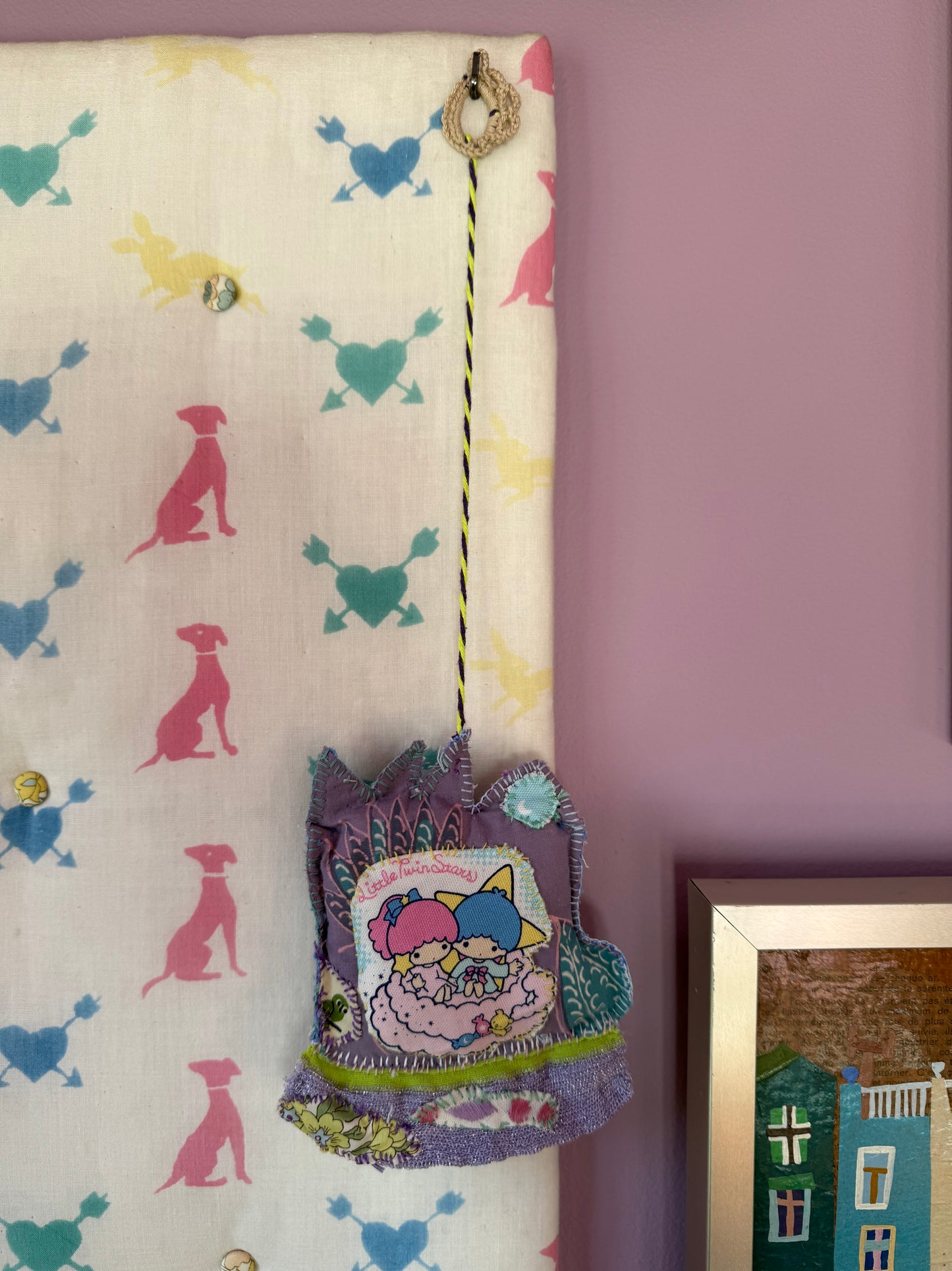 WALL DECORATION LITTLE TWIN STARS NO. 7 - CRÈME de la CRÈME à la HELLE