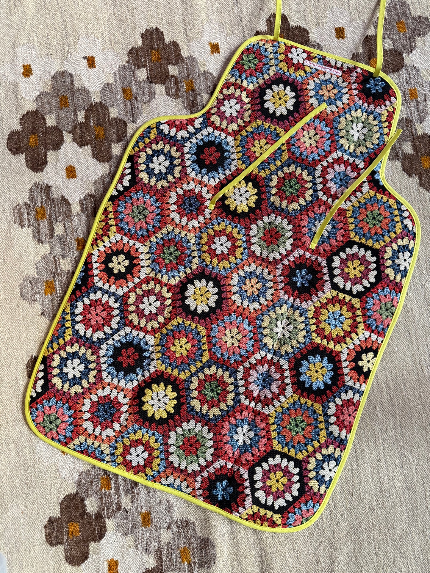 NURSING QUILT NO. 1 - CRÈME de la CRÈME à la HELLE