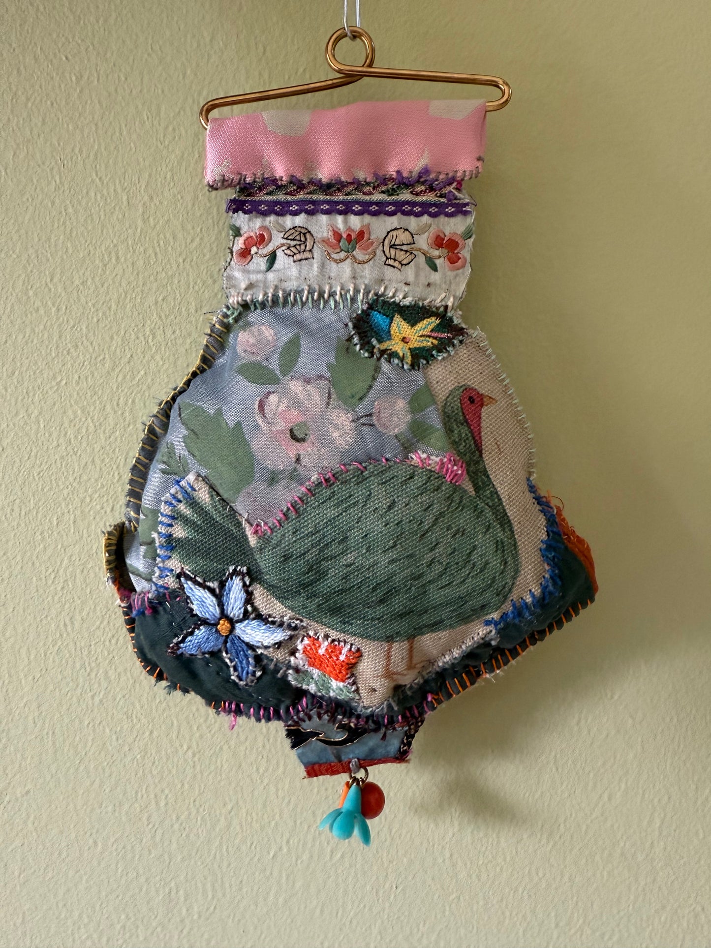 PEACOCK NO. 2 - CRÈME de la CRÈME à la HELLE