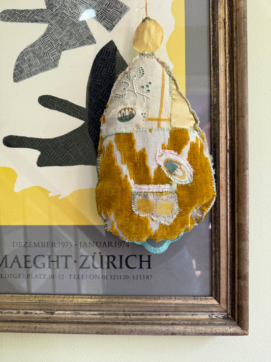 EASTER EGG NO. 1 - CRÈME de la CRÈME à la HELLE