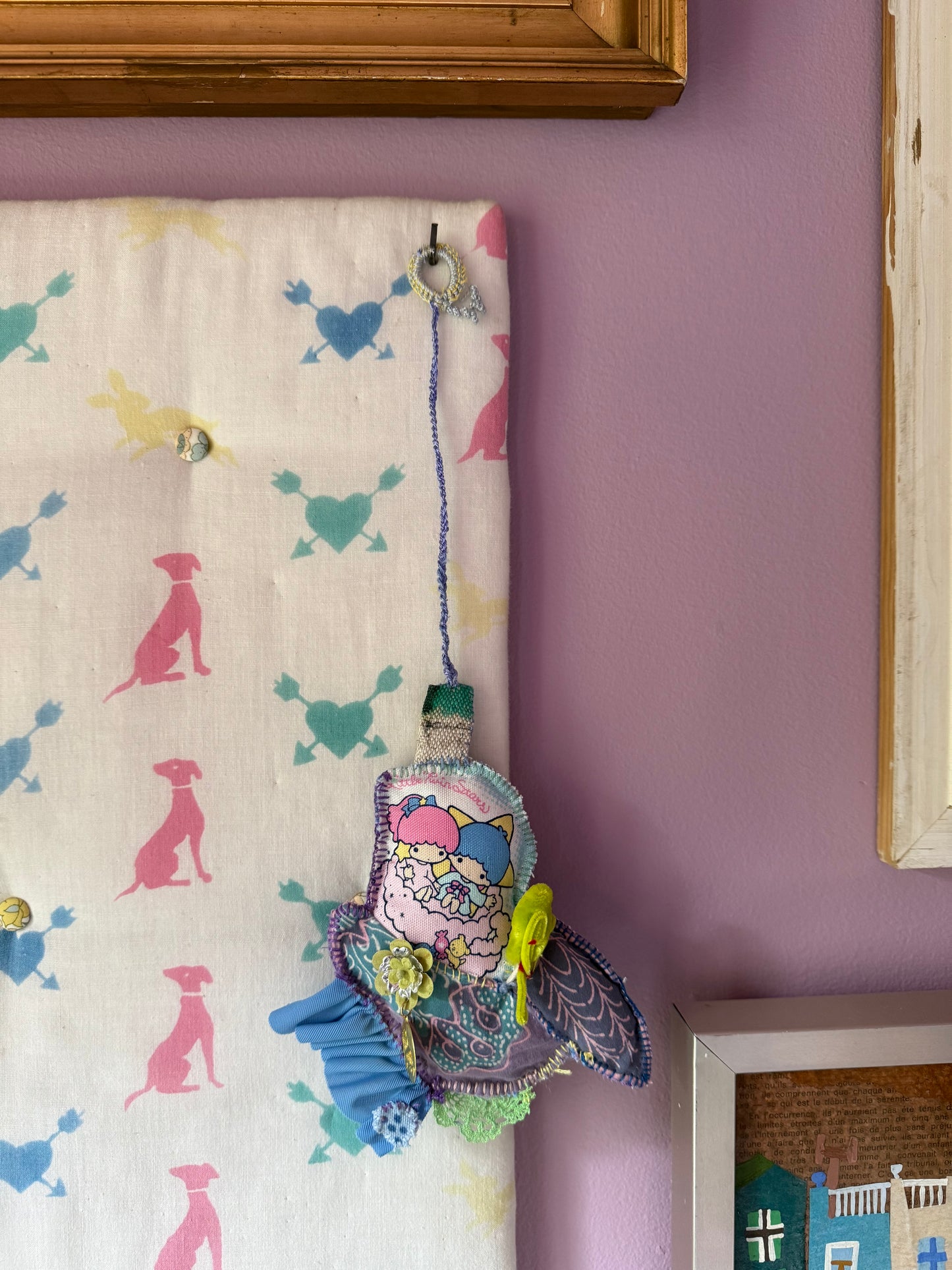 WALL DECORATION LITTLE TWIN STARS NO. 9 - CRÈME de la CRÈME à la HELLE