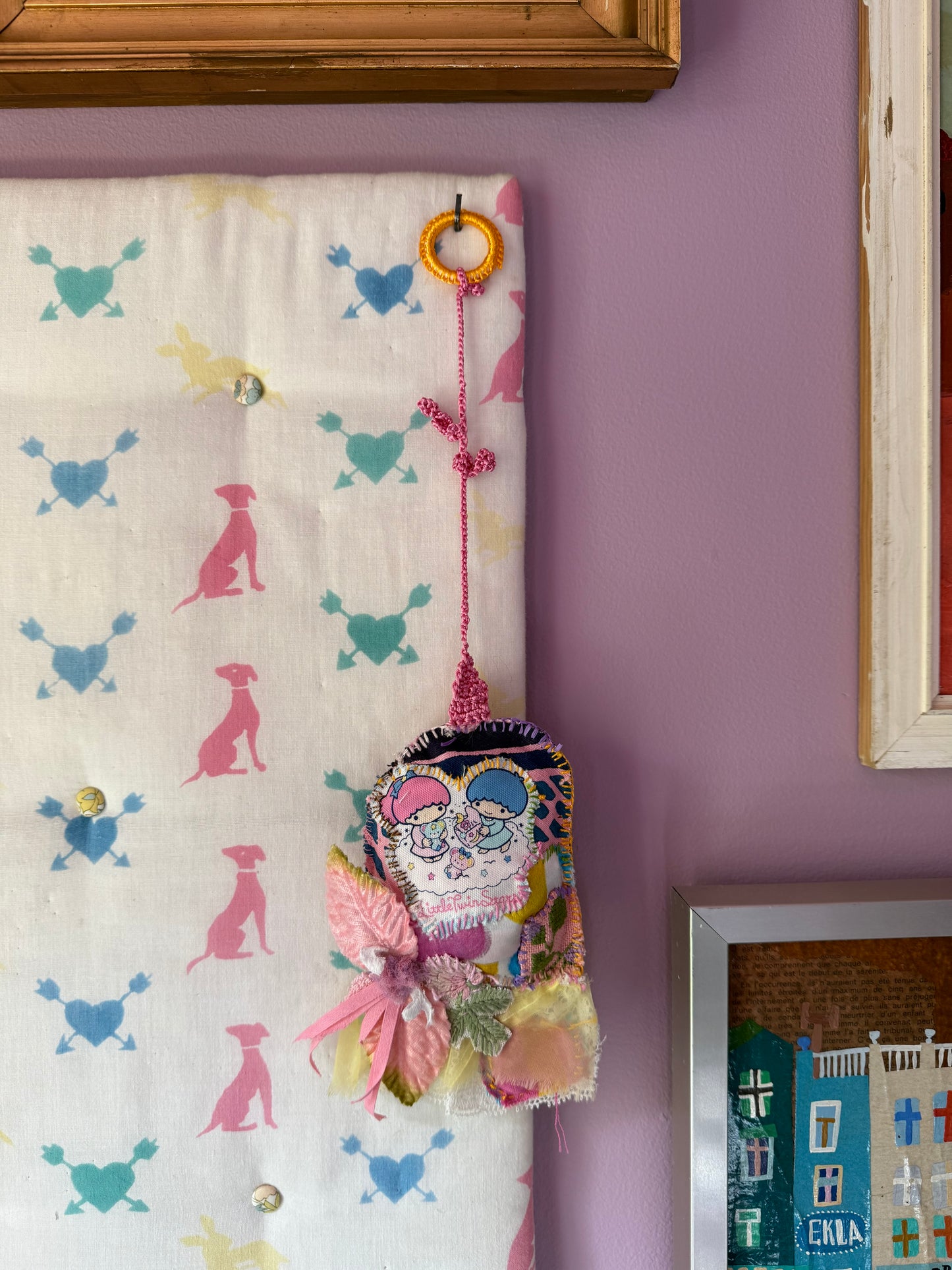 WALL DECORATION LITTLE TWIN STARS NO. 13 - CRÈME de la CRÈME à la HELLE