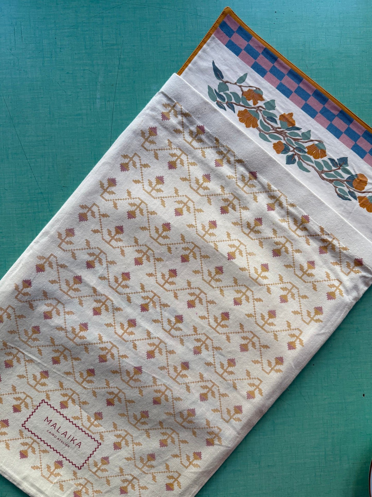 4 PLACEMATS