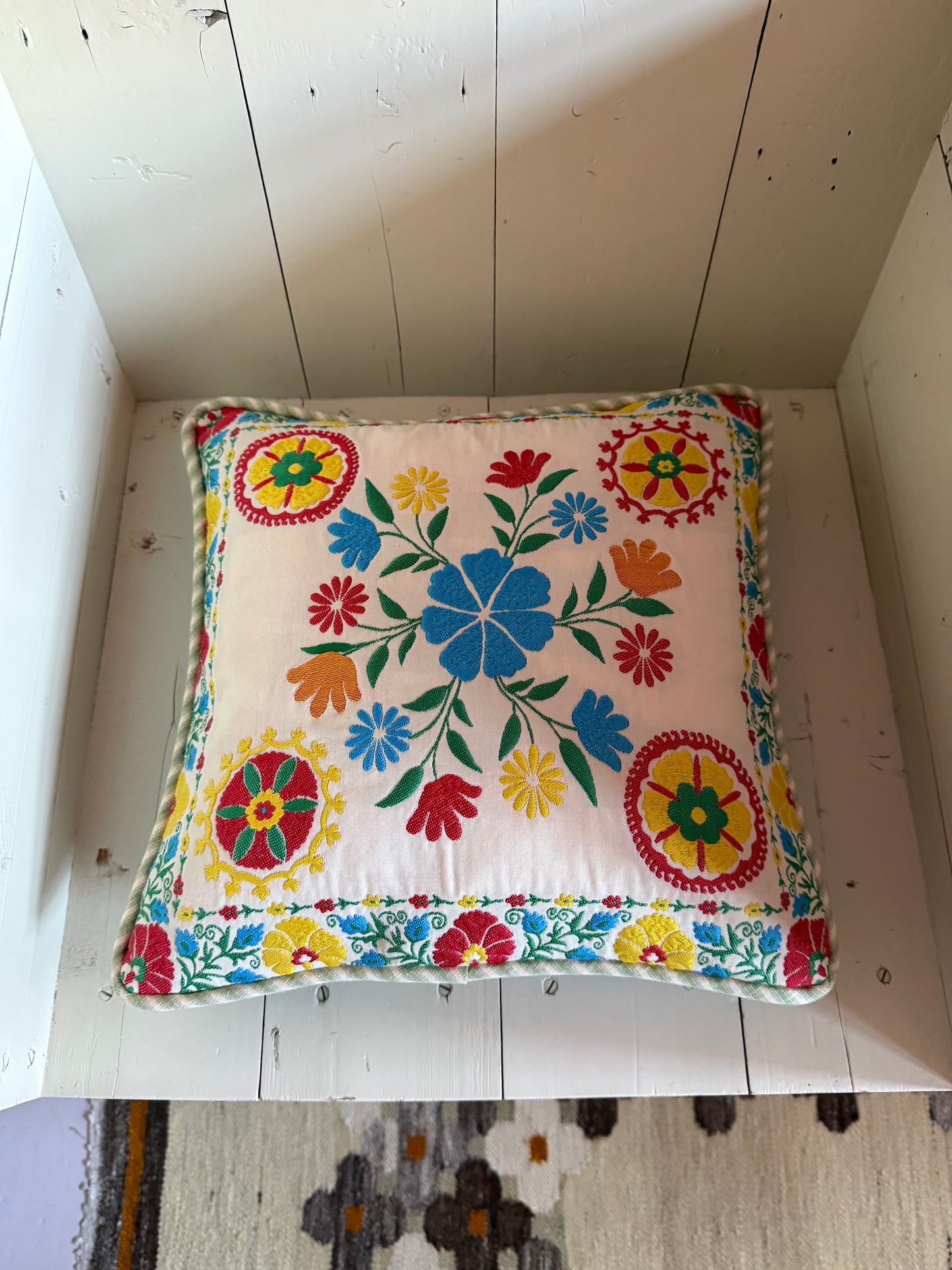 LE PETIT PILLOW NR. 1 - CRÈME de la CRÈME à la HELLE