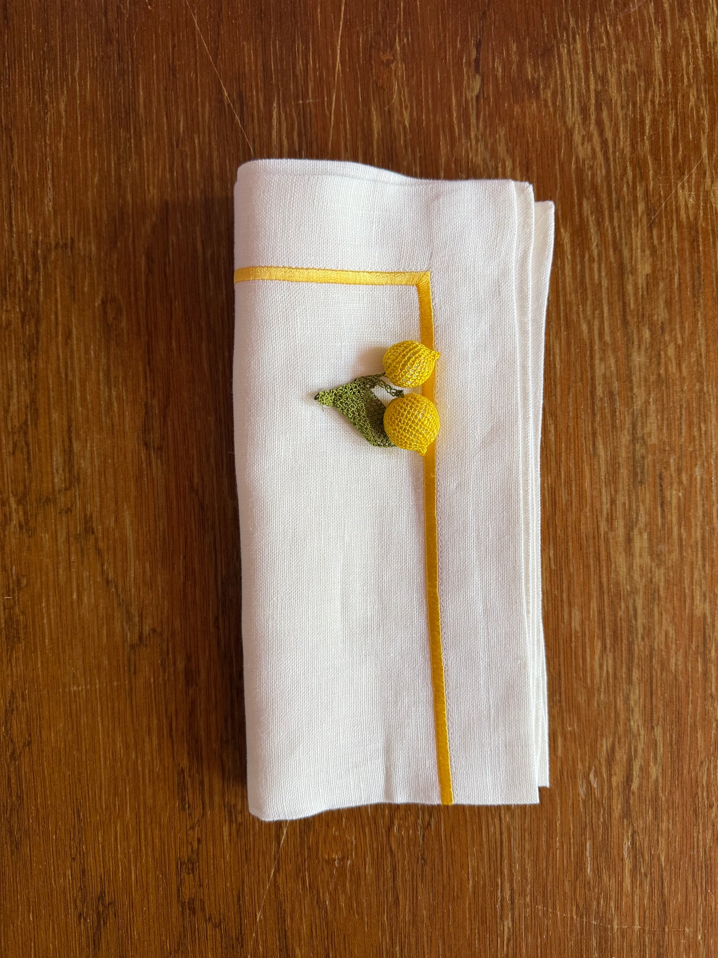 NAPKIN WITH LEMON