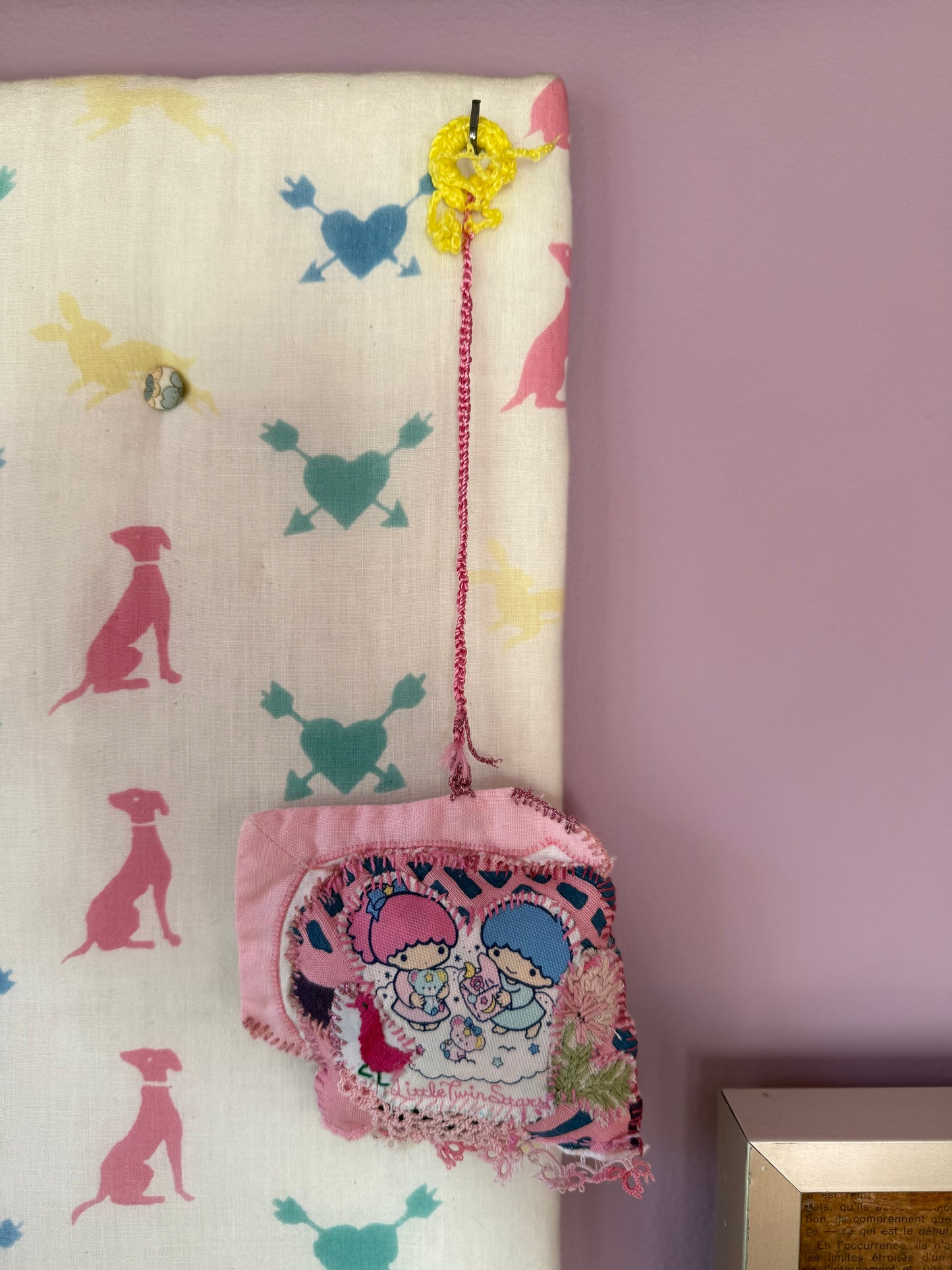 WALL DECORATION LITTLE TWIN STARS NO. 1 - CRÈME de la CRÈME à la HELLE