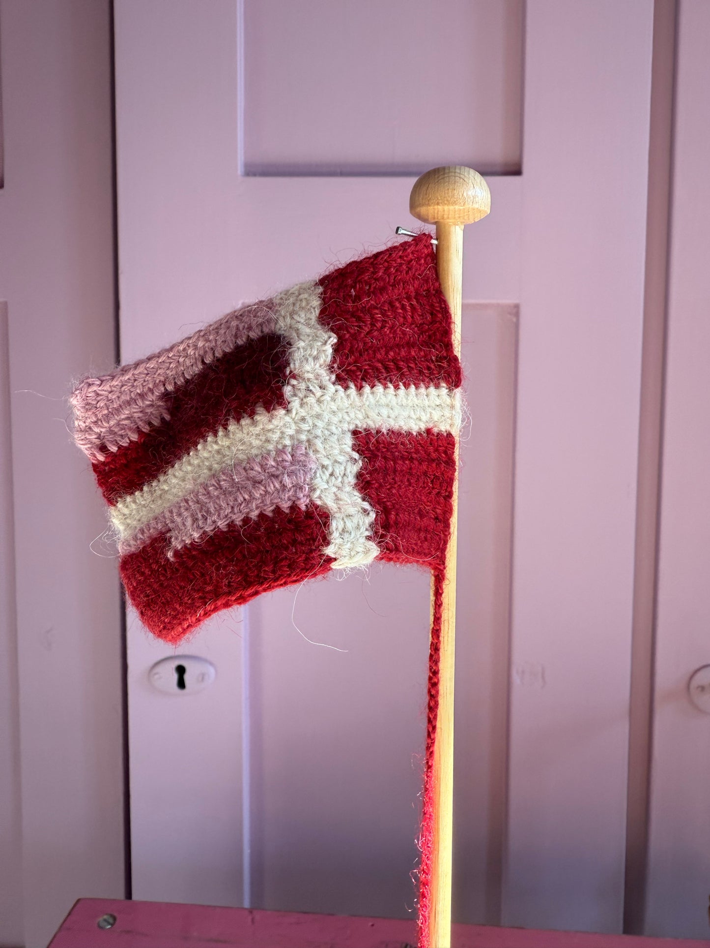 THE DANNEBROG - CRÈME de la CRÈME à la HELLE