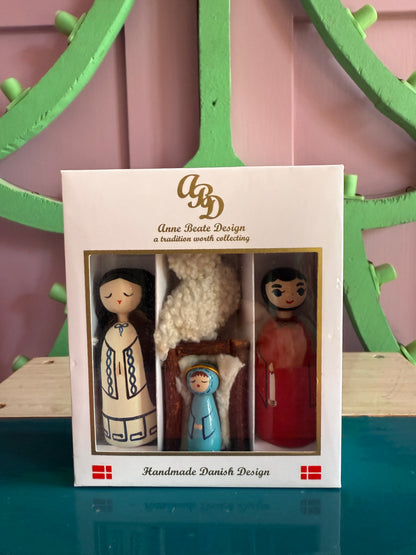 HANDPAINTED NATIVITY SET