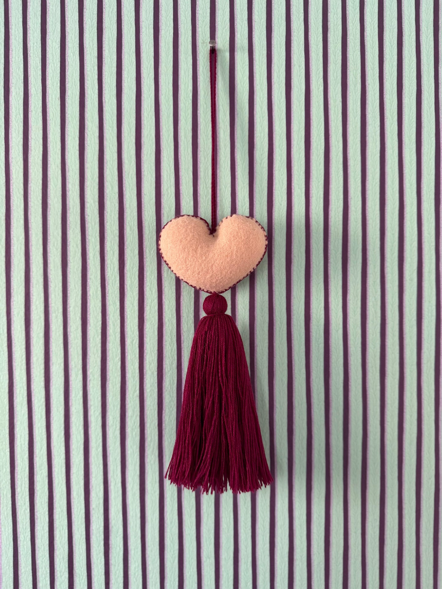 EMBROIDED CHRISTMAS HEART NR. 2