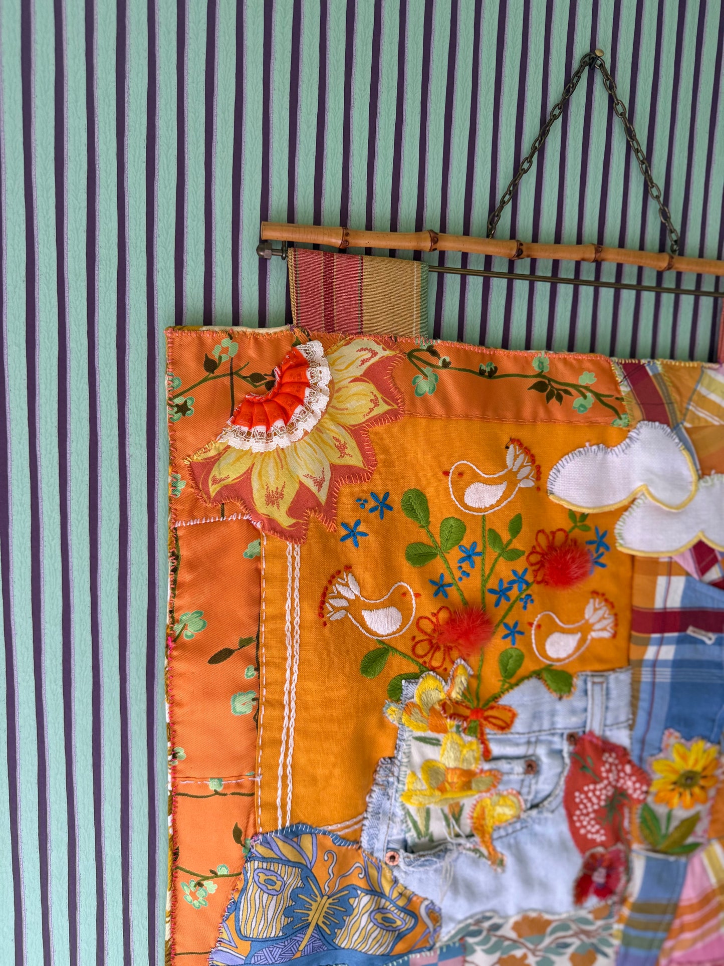 FLOWER AND JEANS TAPESTRY WITH CLOUD- CRÈME de la CRÈME à la HELLE