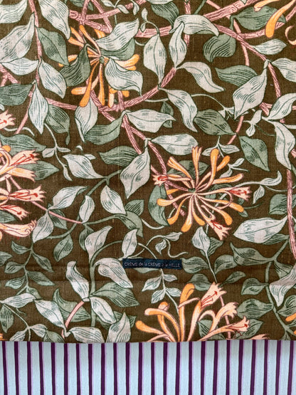 TAPESTRY 'UNDER THE TREE' - CRÈME de la CRÈME à la HELLE