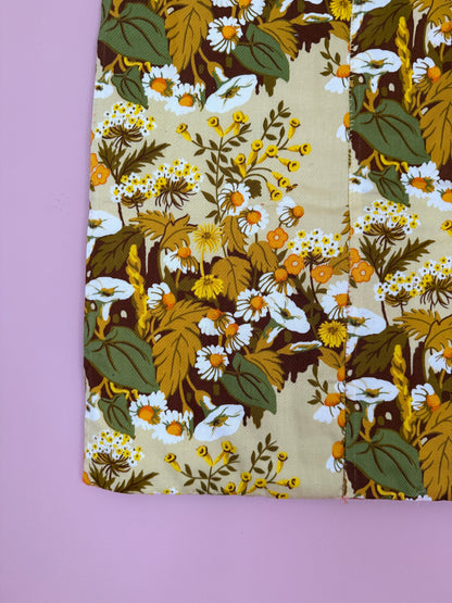 FLOWER AND JEANS TAPESTRY WITH CLOUD- CRÈME de la CRÈME à la HELLE