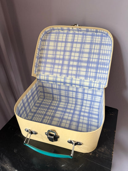PETITE SUITCASE - NATHALIE LÉTÉ