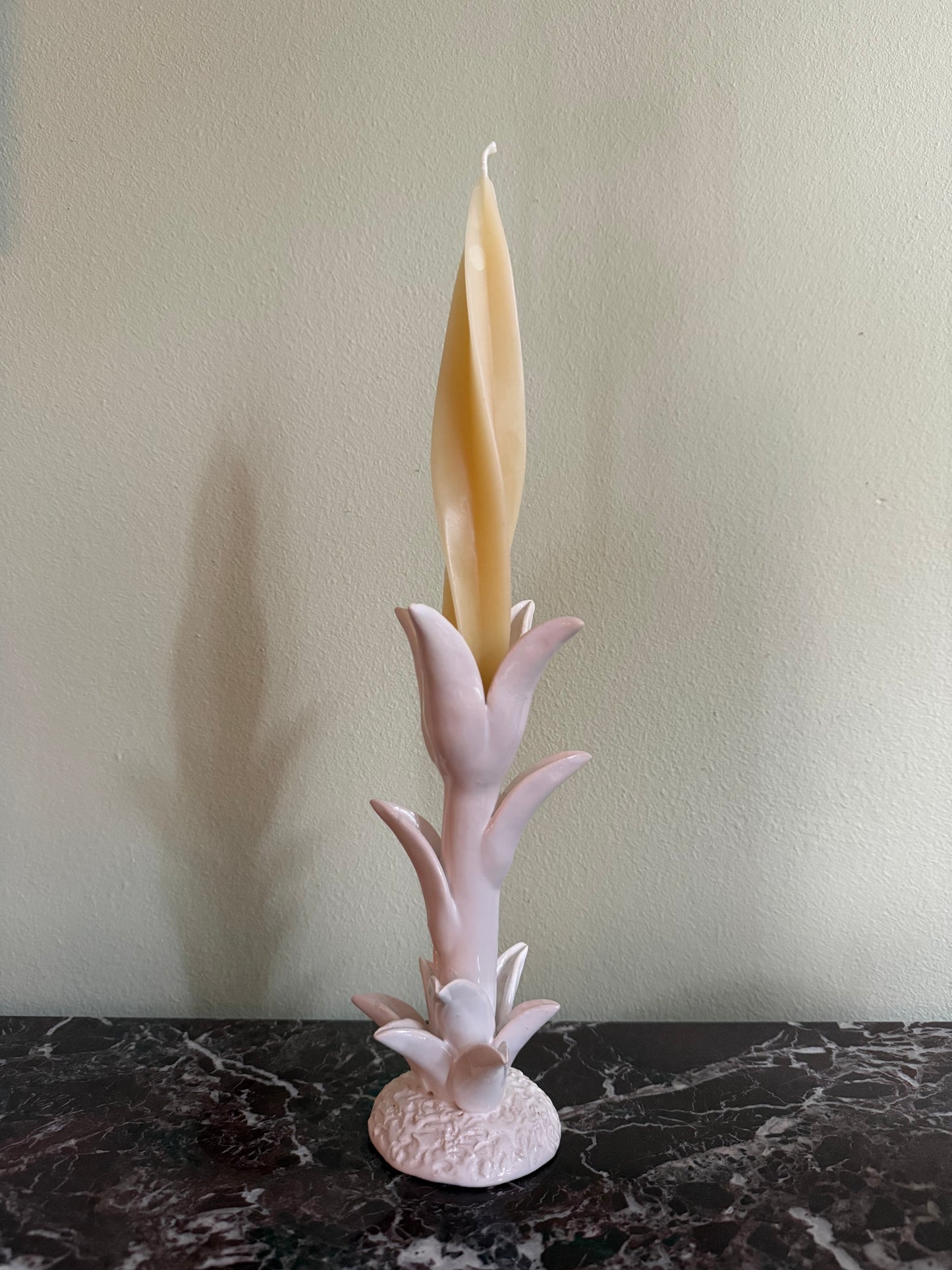 TWISTED BEESWAX CANDLE - SCENT OF HONEY CANDLES