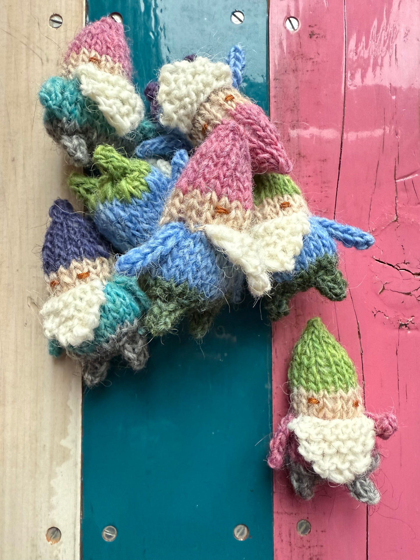 LE PETIT EASTER ELF - CRÈME de la CRÈME à la HELLE