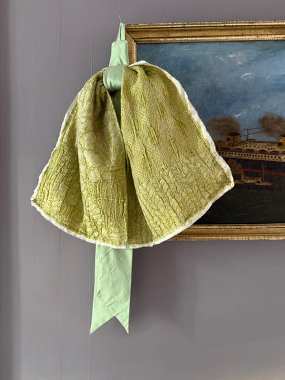 BOW DECORATION BOUCLÉ - CRÈME de la CRÈME à la HELLE