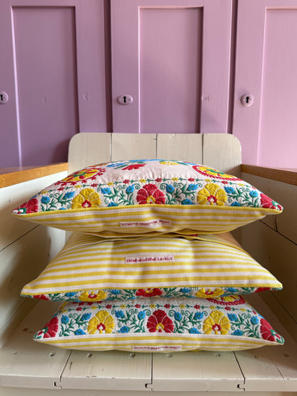 LE PETIT PILLOW NR. 2 - CRÈME de la CRÈME à la HELLE