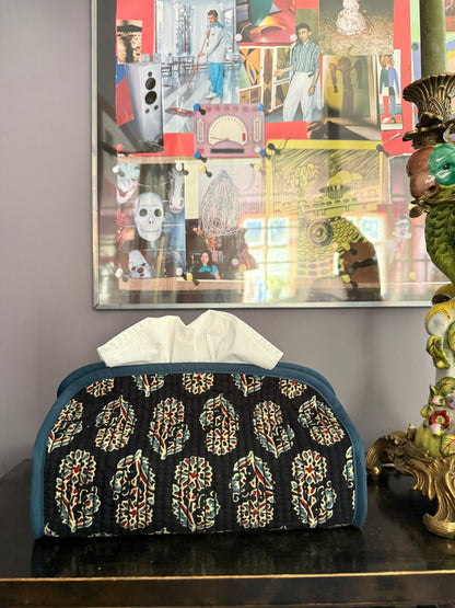TISSUE BOX HOLDER - CRÈME de la CRÈME à la HELLE