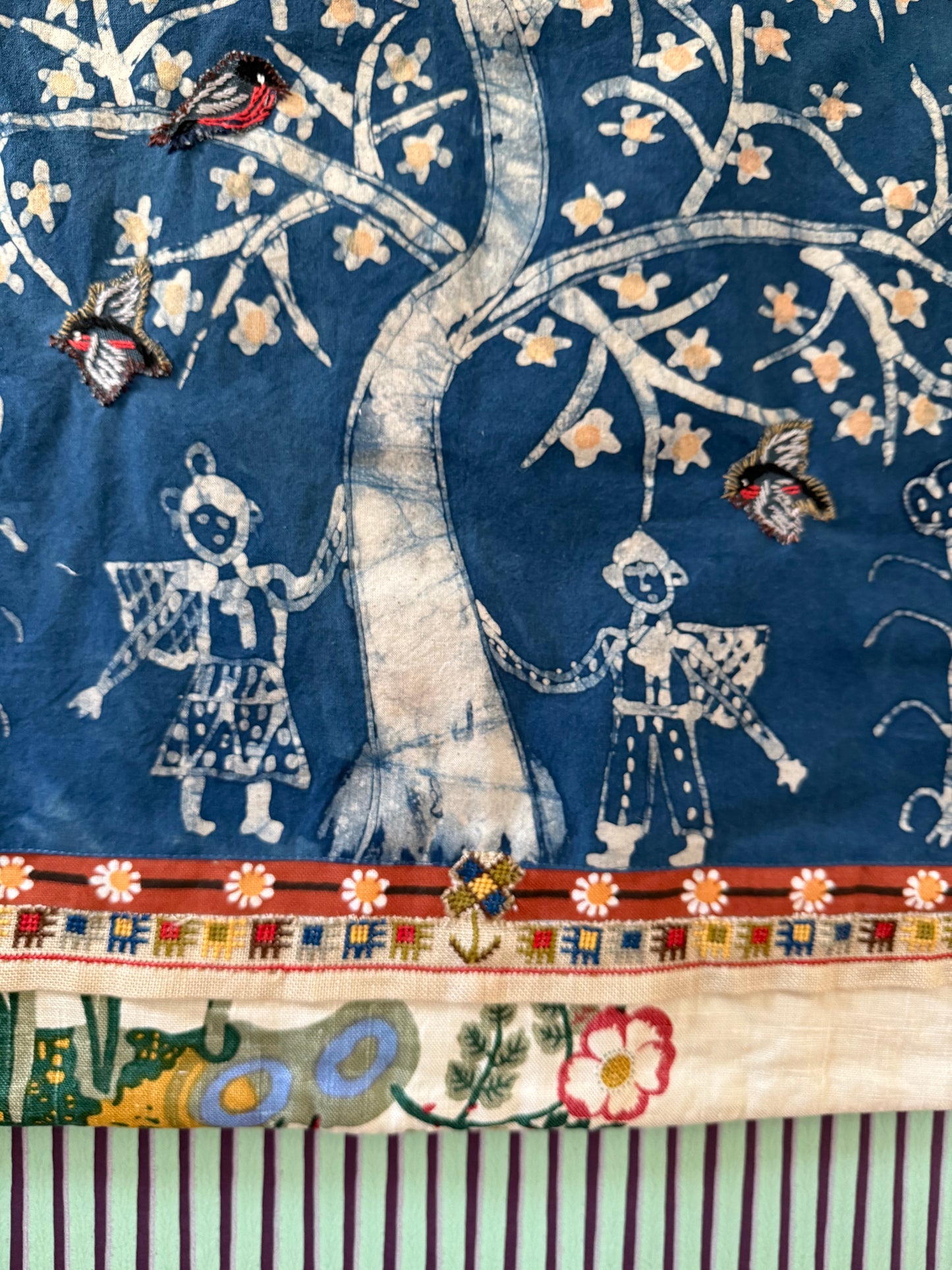 TAPESTRY 'UNDER THE TREE' - CRÈME de la CRÈME à la HELLE