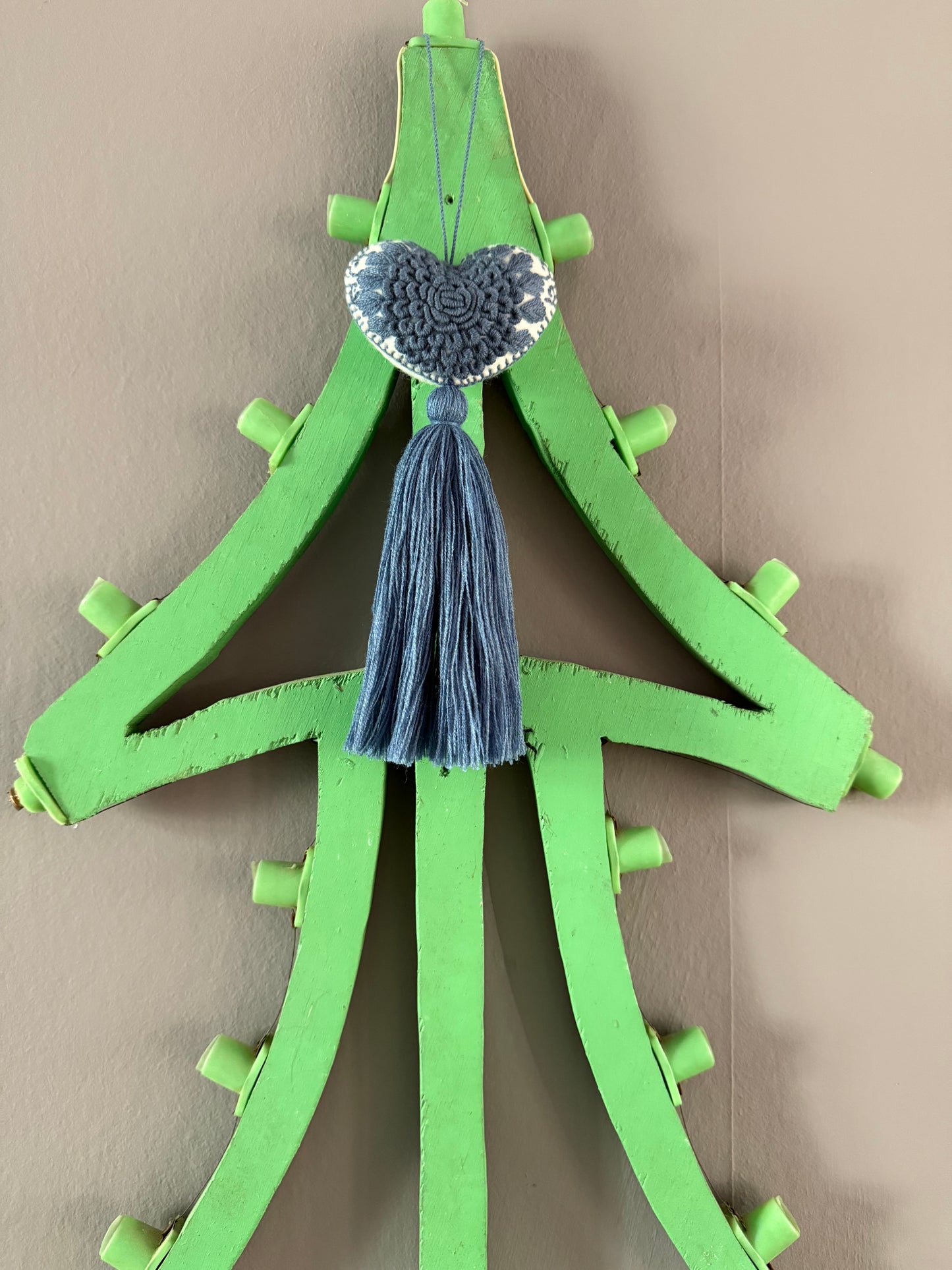 EMBROIDED CHRISTMAS HEART NR. 3