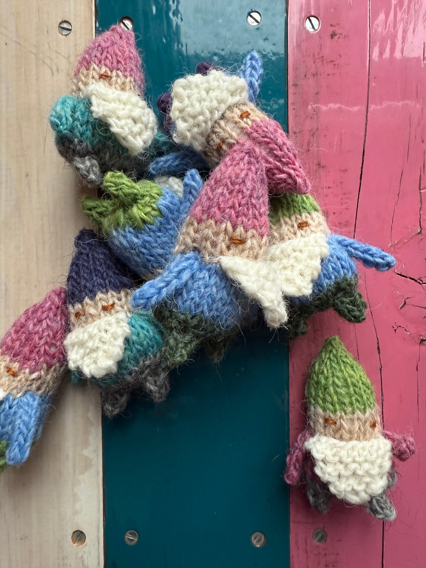 LE PETIT EASTER ELF - CRÈME de la CRÈME à la HELLE