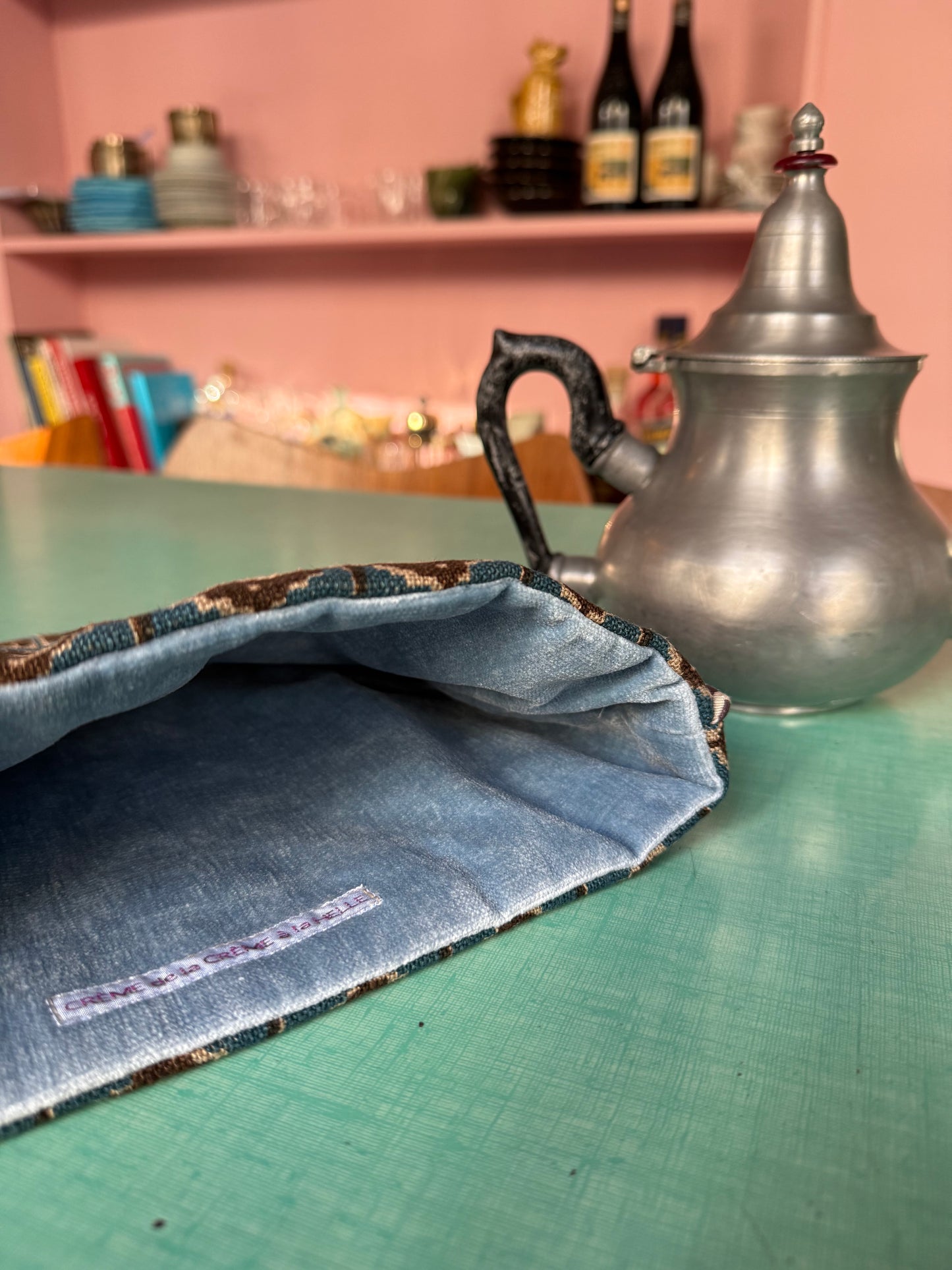 LITTLE TINY CUP COZY - CRÈME de la CRÈME à la HELLE