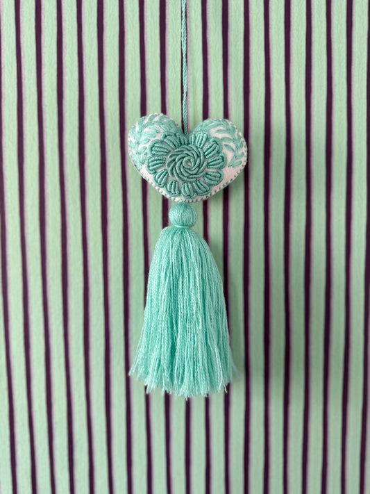 EMBROIDED EASTER HEART NR. 2