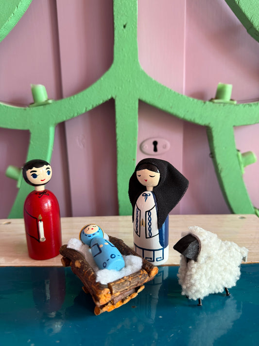 HANDPAINTED NATIVITY SET