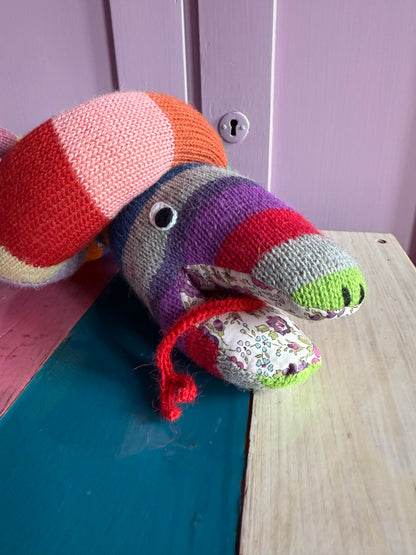 THE SNAKE - CRÈME de la CRÈME à la HELLE