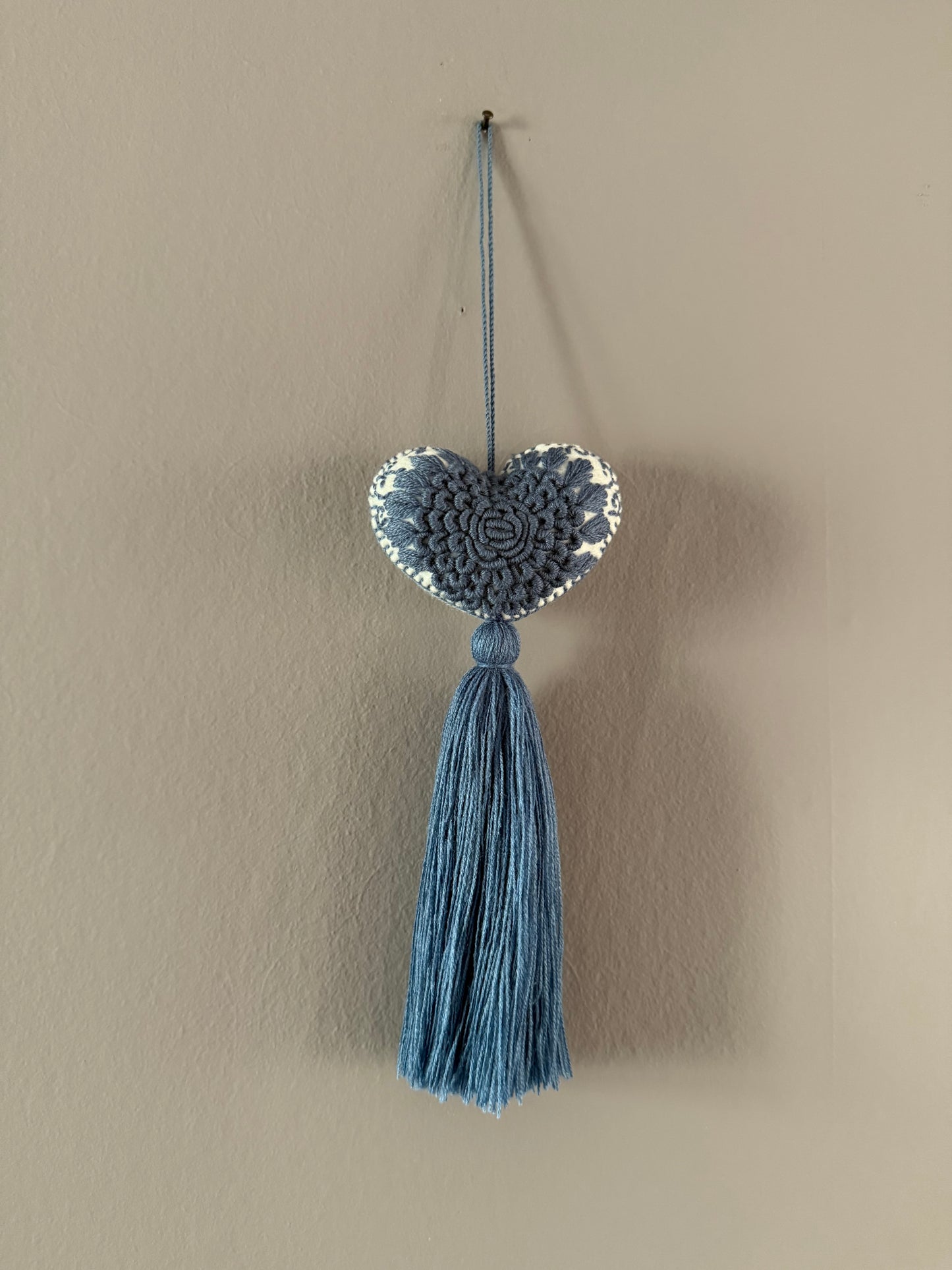 EMBROIDED CHRISTMAS HEART NR. 3