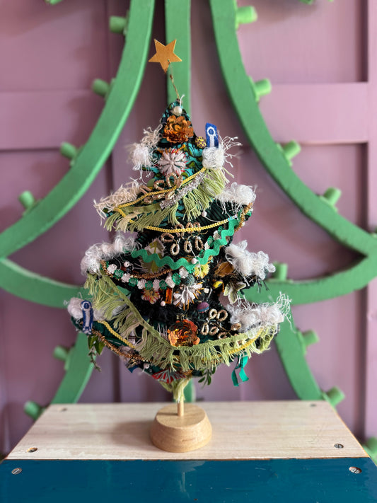 CHRISTMAS TREE NR. 4 - CRÈME de la CRÈME à la HELLE