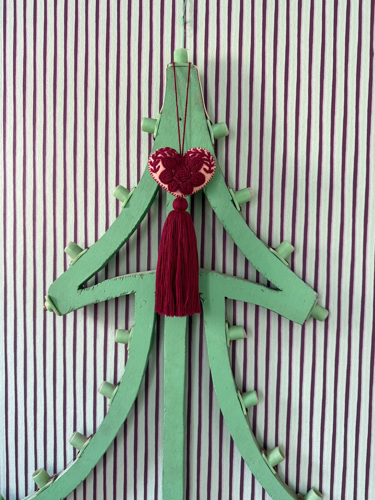 EMBROIDED CHRISTMAS HEART NR. 2