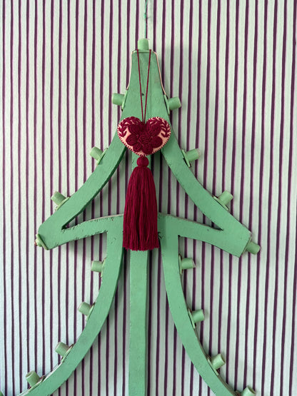 EMBROIDED CHRISTMAS HEART NR. 2