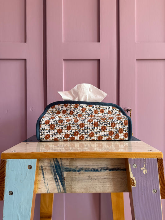 TISSUE BOX HOLDER - CRÈME de la CRÈME à la HELLE
