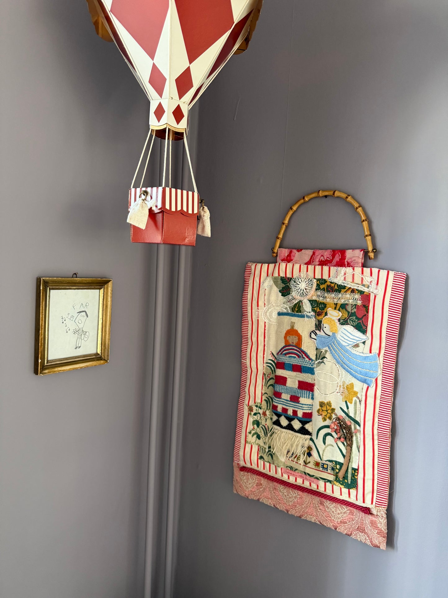 TAPESTRY 'THE PRINCESS AND THE PEA' - CRÈME de la CRÈME à la HELLE