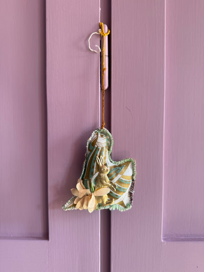 EASTER WALL DECORATION - CRÈME de la CRÈME à la HELLE