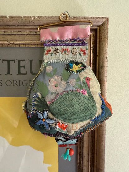 PEACOCK NO. 2 - CRÈME de la CRÈME à la HELLE